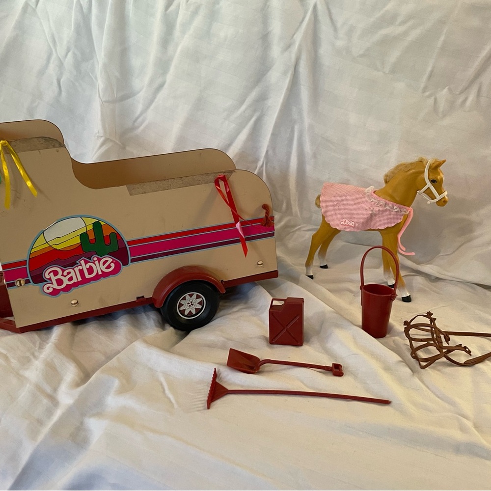 Barbie horse trailer